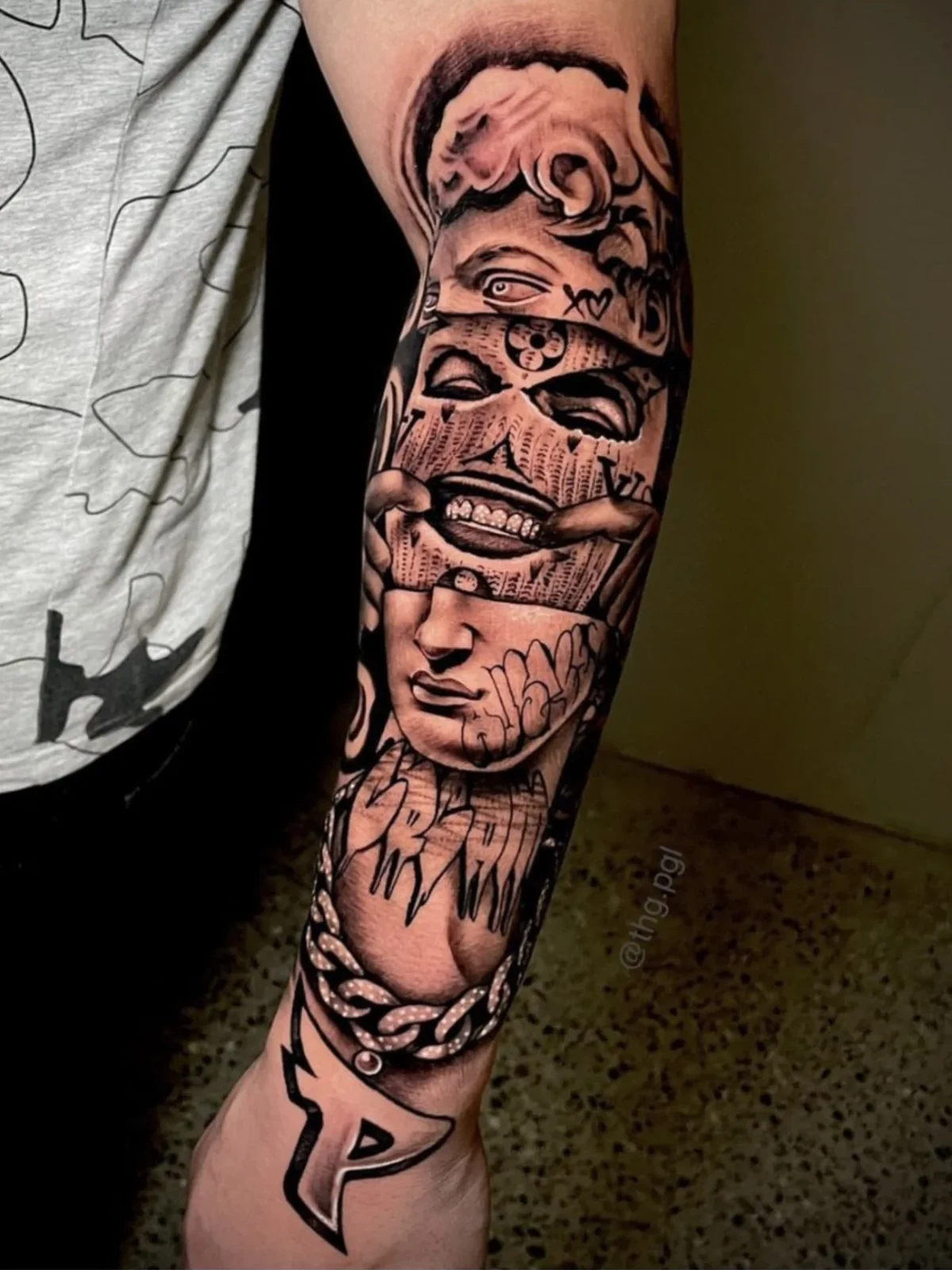 Trabalho de tatuagem da District Tattoo