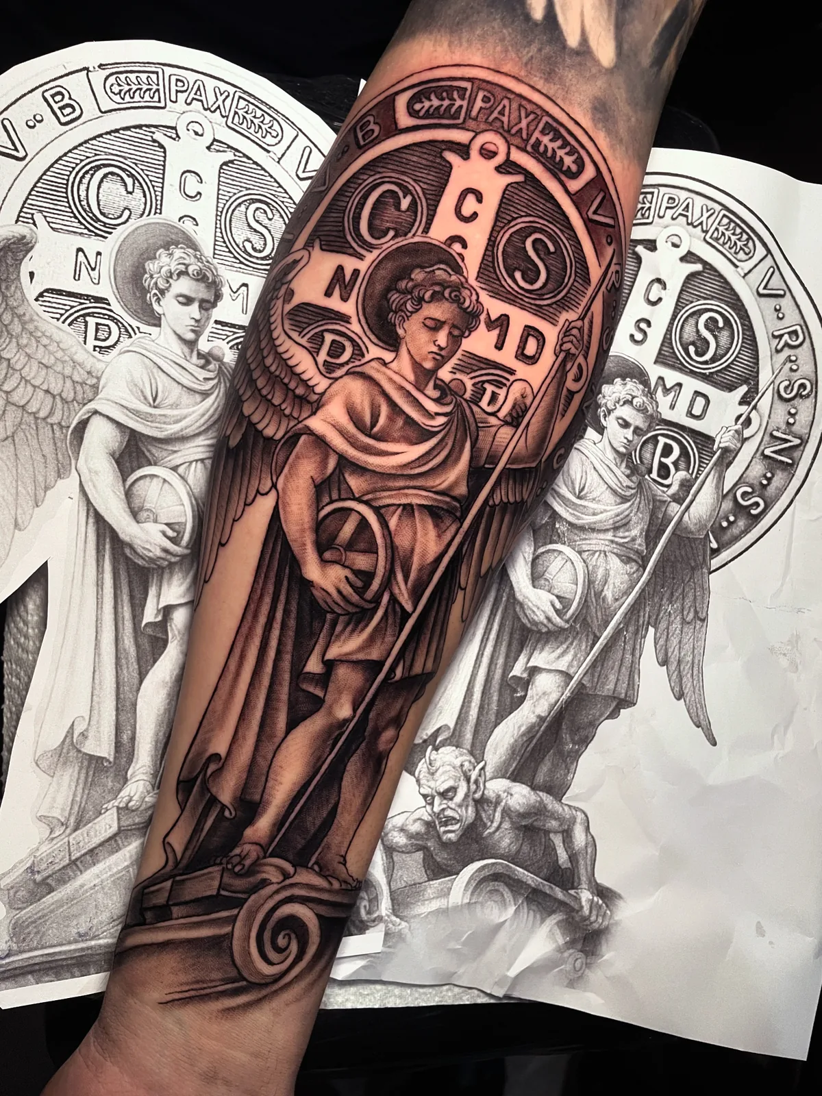 Trabalho de tatuagem da District Tattoo